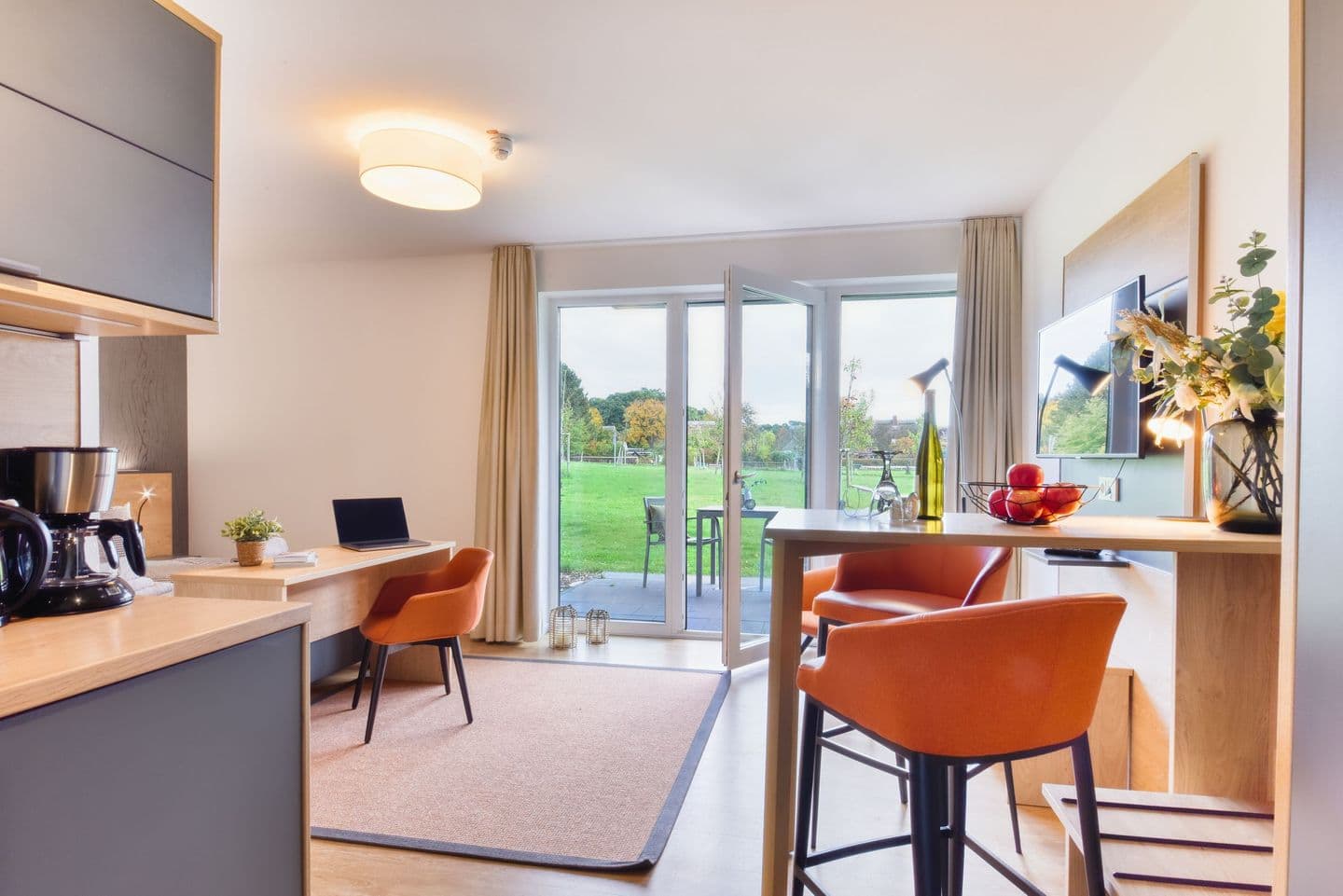 Ferienwohnung Bachstelze 22 im Wreecher Idyll Rügen in Wreechen – Wohnzimmer