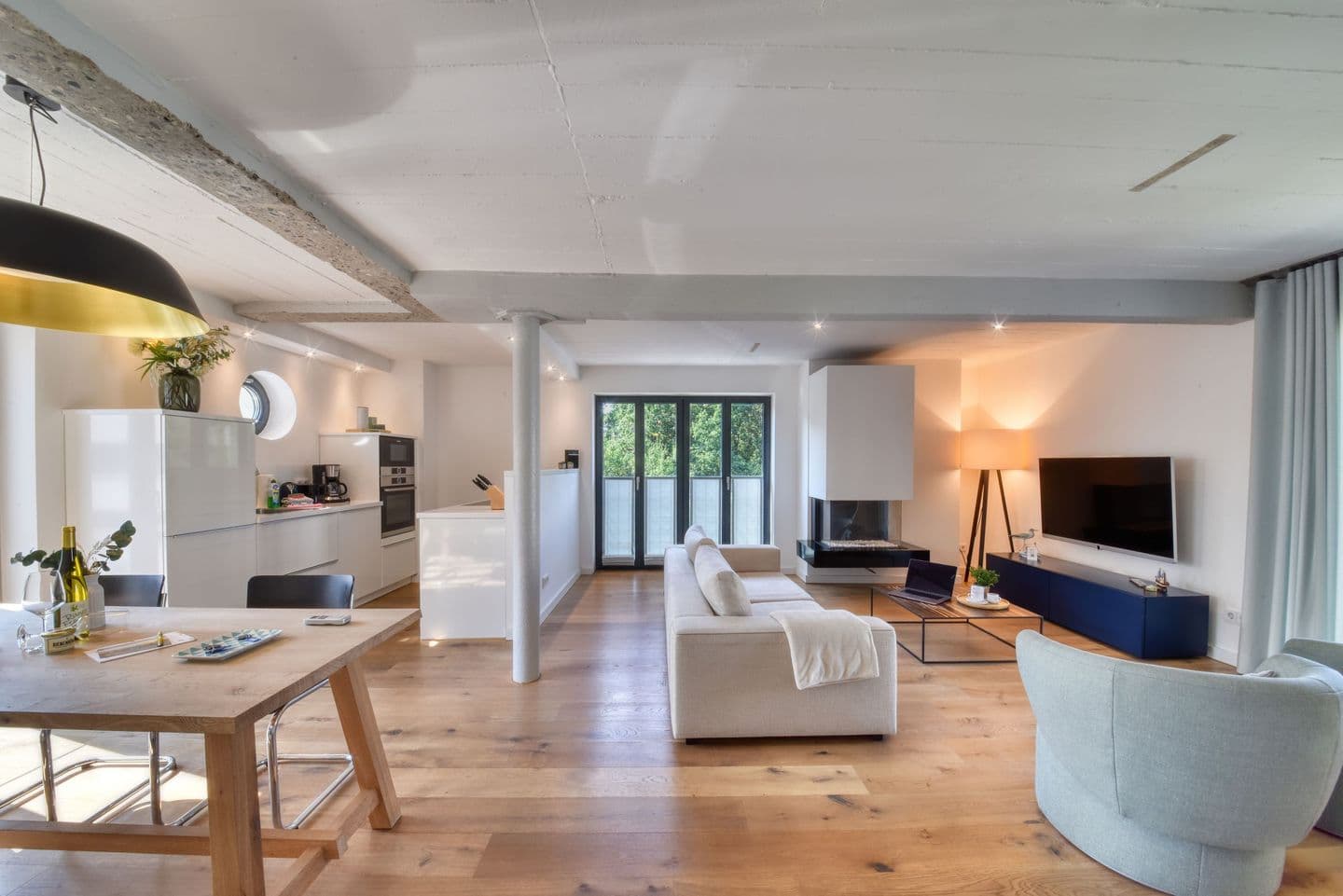Ferienwohnung Sonnenloft 14 mit eigenem Kamin und Sauna im Haus Düne 7 Prora in Prora – Wohnzimmer