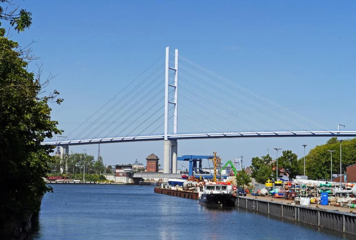 Rügenbrücke und Rügendamm